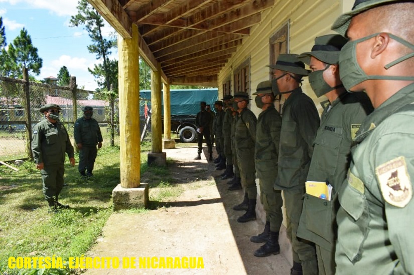 EJERCITO }